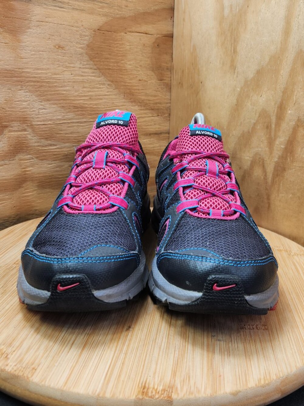 Nike Alvord 10 Womens Gray Trail Running Shoes Sneakers Size 9 - Picture 2 of 10